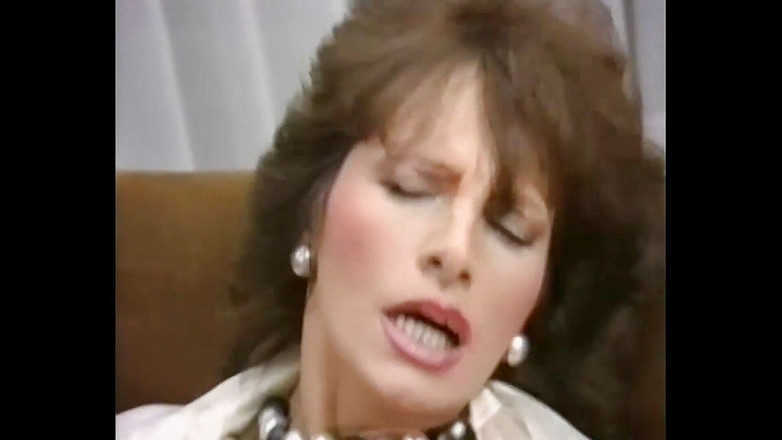 Vintage Climax: MILF lapar zakar adalah kongkek yang hebat