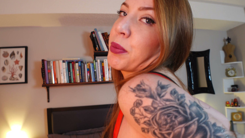Evelyn Rouge: นับถอยหลัง – บูชาตูด, รุ่นแม่น่าเย็ดกางเกงในเครื่องรางซาติน joi 4k