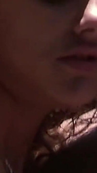 Tante semok ini dientot habis-habisan sama kontol besar pria kulit hitam di luar ruangan