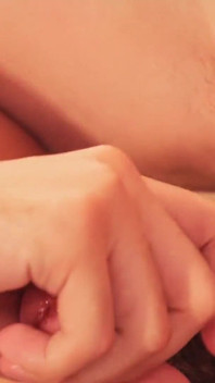 Dva twinks jeden táta creampie trojka Nicco Mucci a Adrian Morelli šukají Camilo Brown