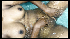 Aathiyaa: Ragazza indiana arrapata asiatica sposata avendo una scopata hardcore romantica...