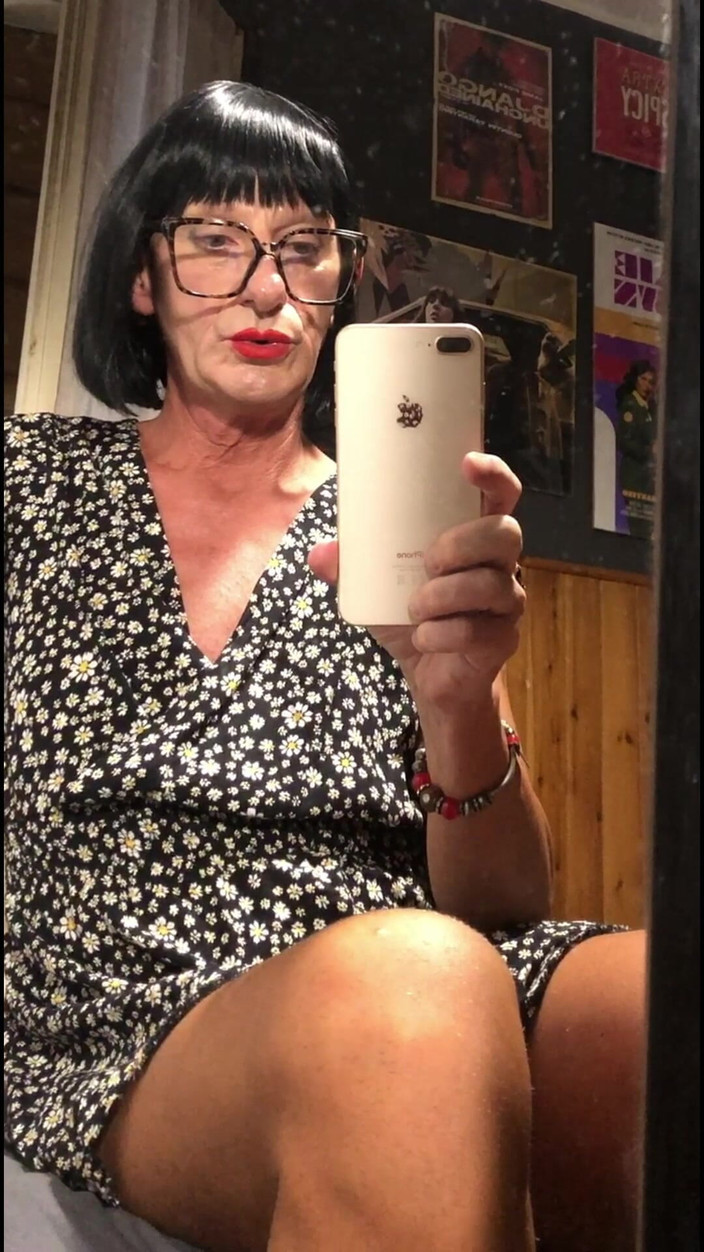 Andreina Naty: Acting Silly in My Little Room