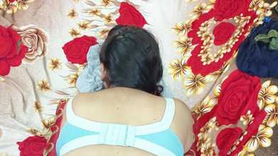 Realdesifuck: कंडोम के साथ दोस्त की पत्नी