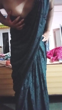 Indian Gay Crossdresser Gaurisissy Looking Hot in Black Sarie