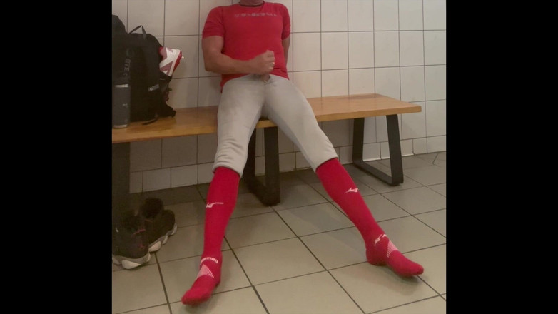 JockDad87: 야구 장비를 입은 Jockdad87과 함께 라커룸에서 알파의 즐거움