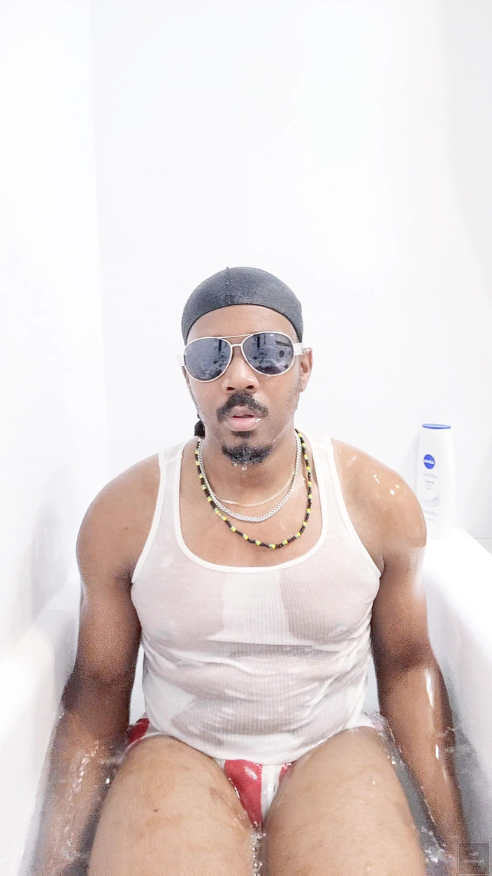 Soft Soleman: 我在浴缸里洗身体（3） （2025）