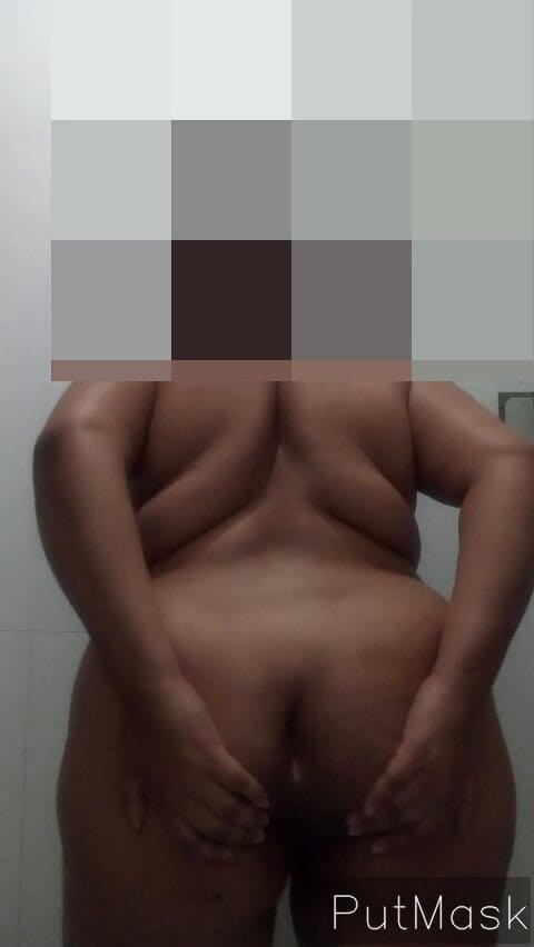 Alice Jackson: Banheiro E Tirando a Roupa