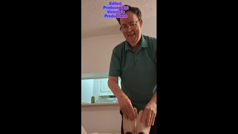 BBW nurse Vicki adventures with friends: Bbw sestra Vicki je bond a má nohy lechtání část 1