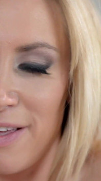 Smoking Hot Footjob
