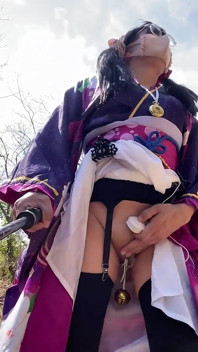 No132 Kimono içinde sokak idrar oyunu
