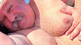 Nude country velho gordo gordo cavalheiro chub urso