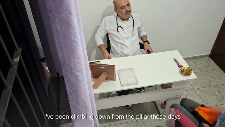 Gabi SweetCouplesStories: Bác sĩ chỉnh hình thay thế đã phát điên.