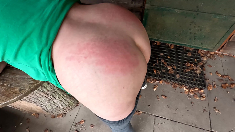 Bouncy Tits Action: Ass Spanking in the Hut