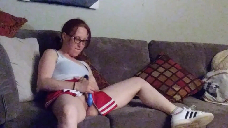 Malicia's PlayHouse: Masturbating with my vibe toy