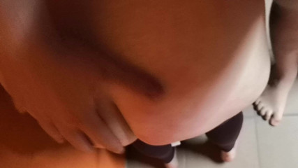 Bouncy Tits Action: Ambil pantatku dengan cara yang keras