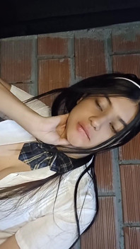 I Borrow My Neighbor's Bathroom and End up Masturbating Really Hard