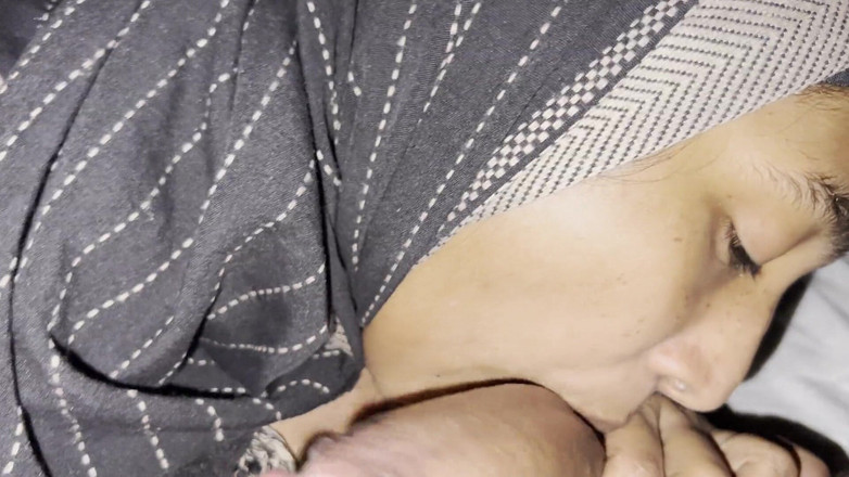 Immfuck: Indická muslimská dívka v hidžábu polyká moje sperma 3krát .. Mistrovské dílo šukání...