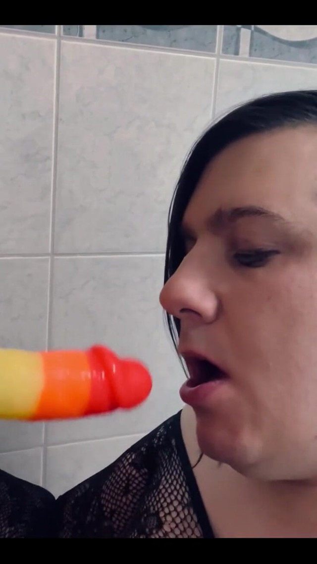 Sucking My Rainbow Boyfriend for Hardcore Fans (Sofie Harmony) Sucking My Rainbow Boyfriend for Hardcore Fans (Sofie Harmony)