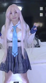 Blue Archiv Hoshino Cosplay Debut. Štíhlý Idol Level Cosplayer v divoké sólové relaci