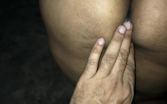 Maxxxx: Desi Wife Hot