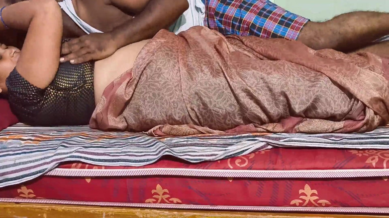 Sexy sindu: Erotic Bhabhi Cheats on Husband Fucks Delivery Man