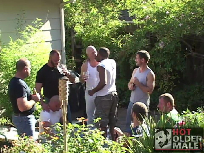 Pantheon men: B.y.o.b. : la chambre de quelqu’un d’autre