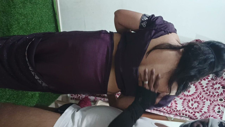 Muruga: 超级性感的阿姨和朋友的妻子做爱