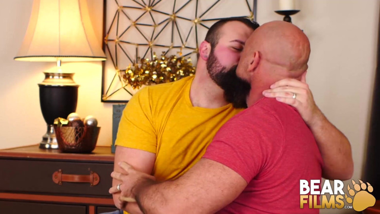 Bear Films: Bearfilms - gordita Rex a pelo por oso barbudo Jayson West