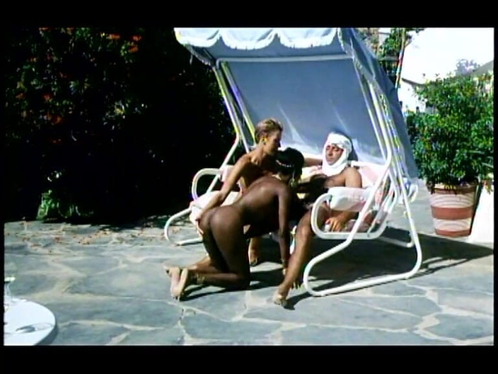 GERMAN PORN CLASSICS: Sexy láska v poušti. Herzog Video