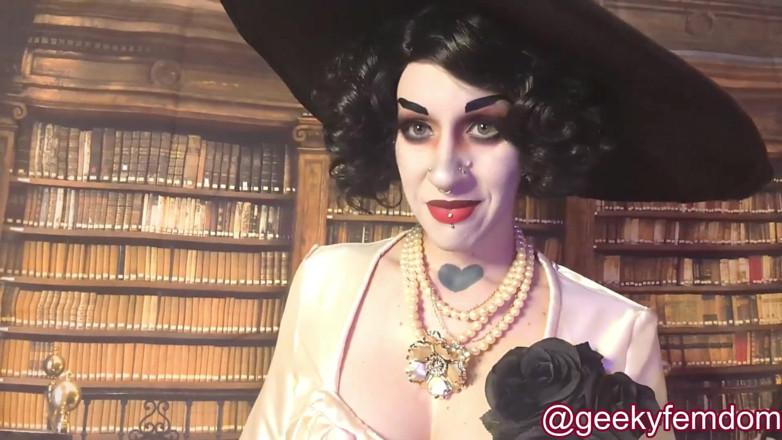Geeky Femdom: Kencan valentine sama lady dimitrescu