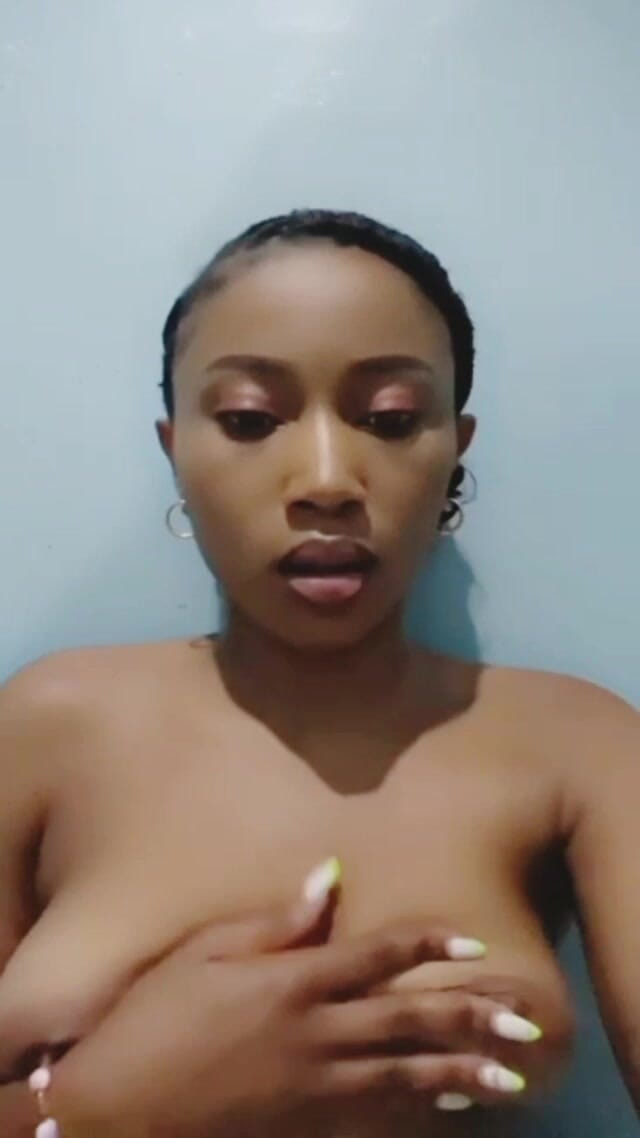 Bad boy studio: Watery slay queen lagi asik masturbasi memeknya sendirian