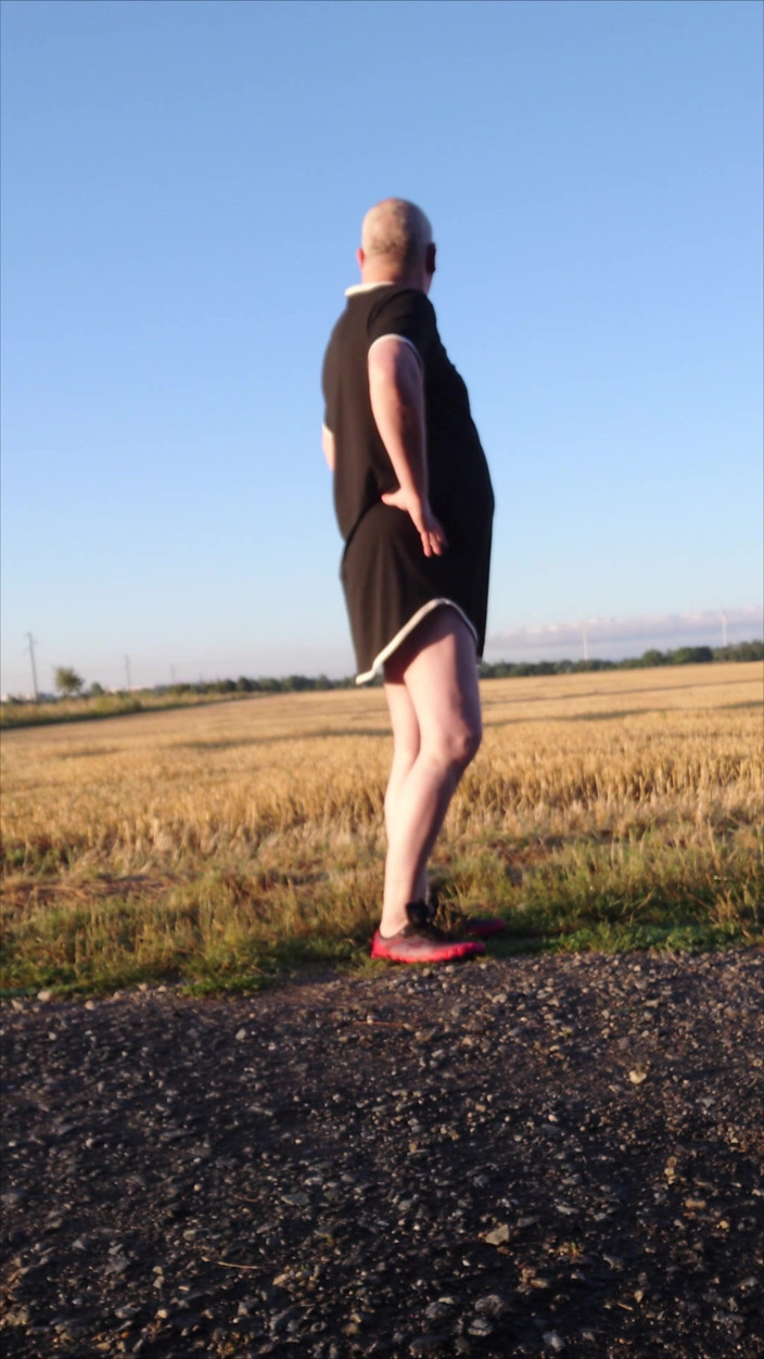 Carmen_Nylonjunge: Invitation for Outdoor Video Shoot with Nylon Boy