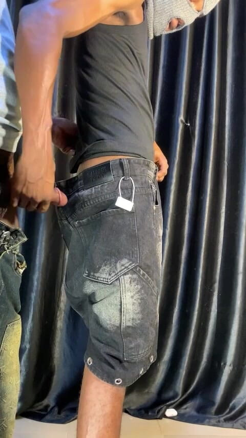 Honeyslim: मेरे नए पड़ोसी को चोदना