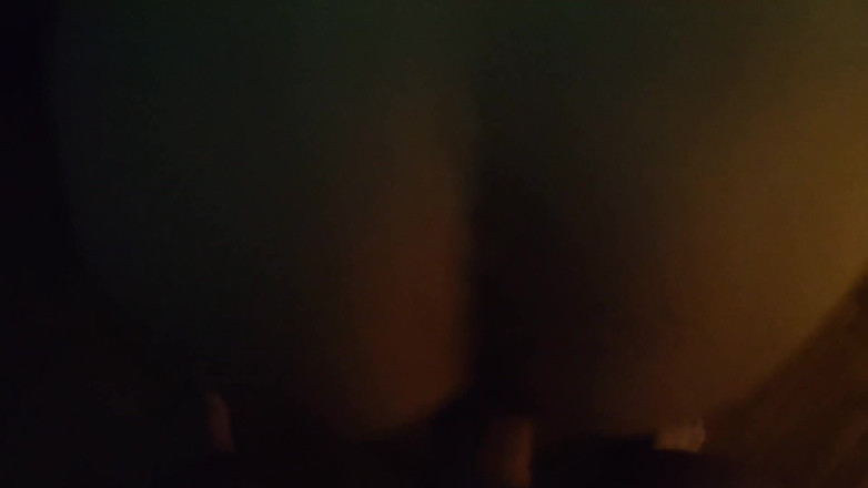 JelaiBora: Uwielbiam, kiedy pieprzy mnie ostro od tyłu w mojej ulubionej...