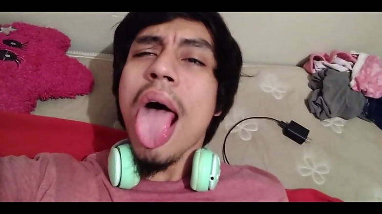 AlexAlejandro13: Masturbare în pat