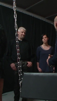 Sexy kočka dělá bdsm před šukáním