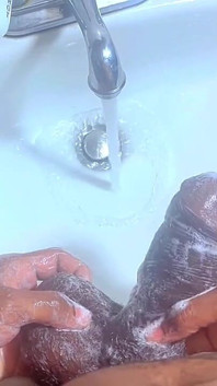 How to Properly Wash Your Dick