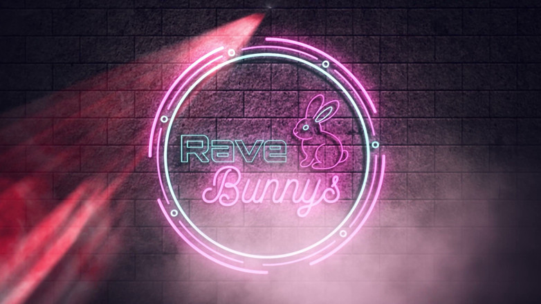 Rave Bunnys: Lilith Grace jeździ na kutasie, trzymając w środku świecące pałeczki!