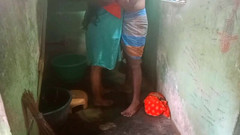 Desi Sathiya: Desi indická manželka šuká ve vesnici Hasband