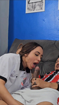 Saya pikir dia gay tetapi dia berbulu dan masih masuk ke dalam