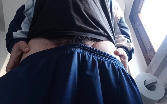 Kinky Guy: 直接从源头喝小便