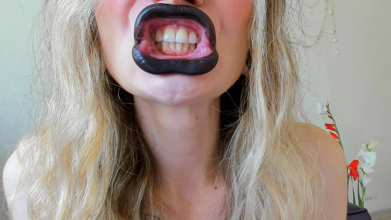 Rarible Diamond: Black Square Lips