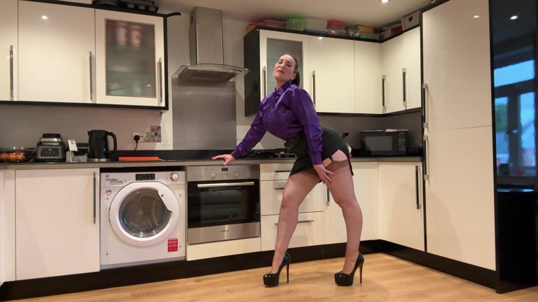 Sophie James: Stepmom Milks You Dry 5 Times