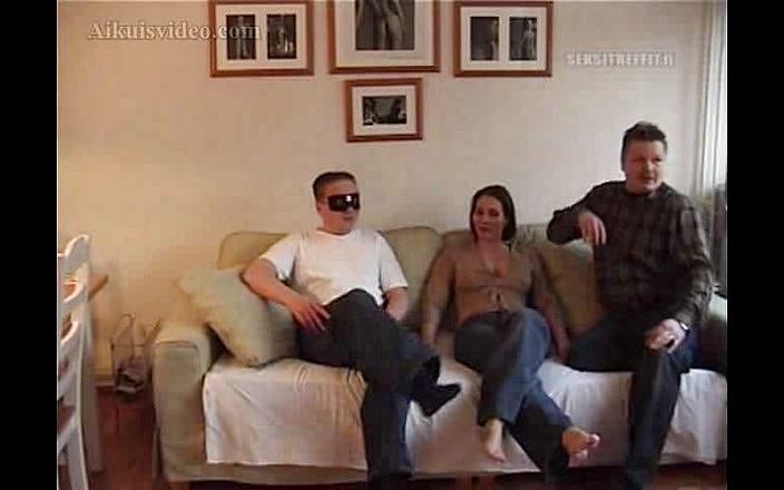 FinAdult Videos: 人妻的b日惊喜