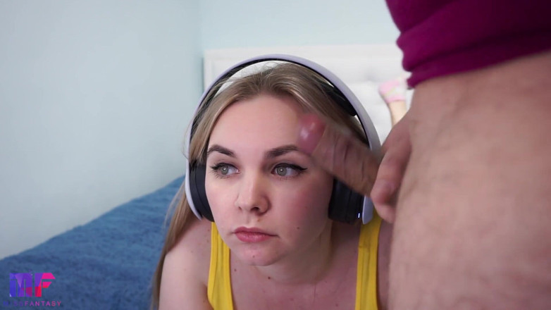 Miss Fantasy: Fucked and facialized step sister while playing PS5