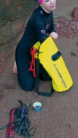 UKCuteGirl: Wetsuit, Waves and Kink: a Swimmer’s Unexpected Bondage Adventure