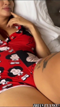 Moje sousedka Andrea Castro je krásná zrzka s velkými prsy, která mě chce ošukat - Brian Evansx