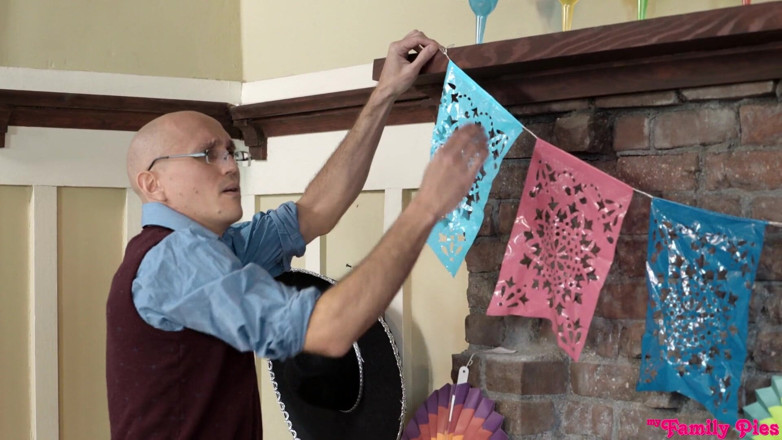 My family pies: Five Standing or - S2:e5