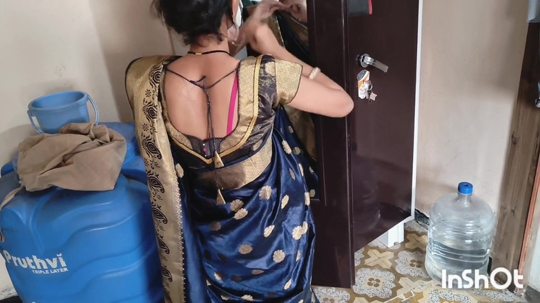 Desishycouple: Io da sola a casa e mi masturbo parte 1