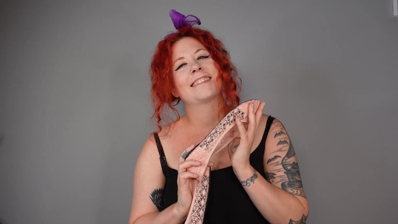 Deanna deadly: Babysitter transforms you into her pink ballet flats after light...